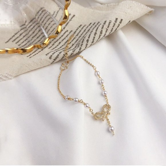 *NEW Yellow Gold Diamond Bow Knot Pearl Bracelet - Picture 8 of 10